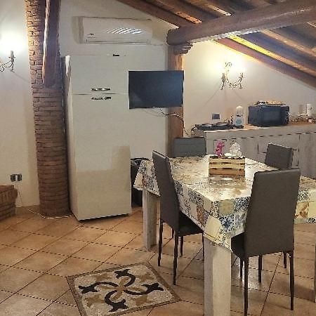 Casa Vacanza Lmt Aci Catena Екстер'єр фото